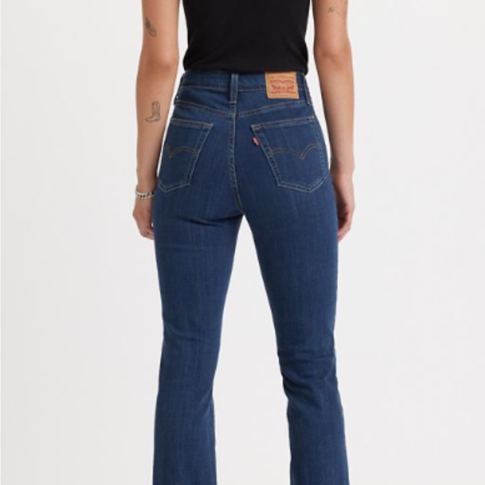 Levi’s Ribcage boot cut jeans  size 28. 31L